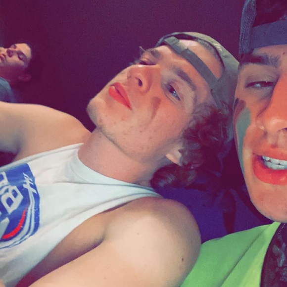 Meet your Posher, Zane - Picture 1 of 1